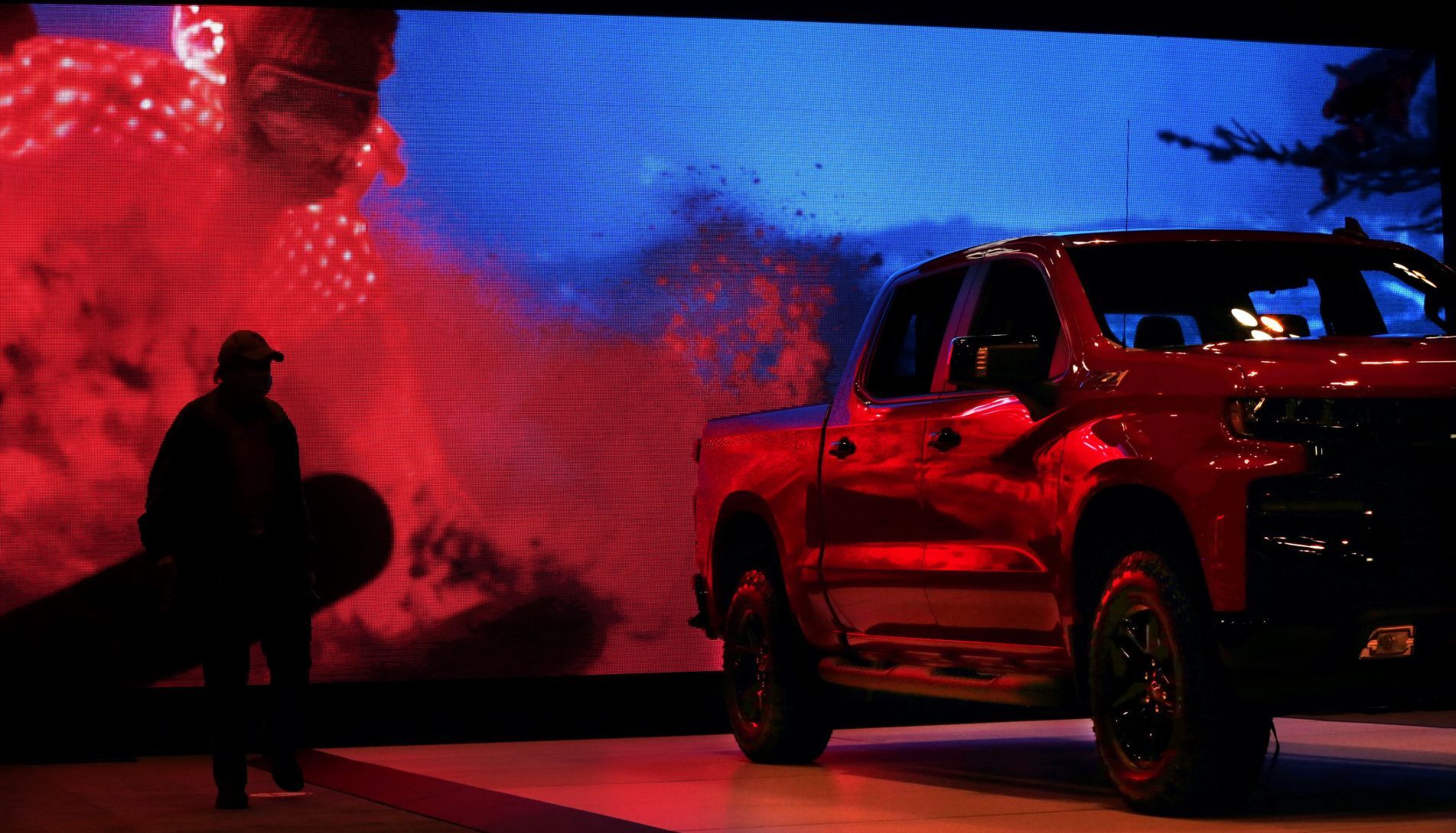 St. Louis Auto Show opens at America's Center